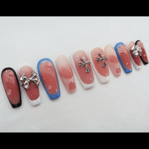 Scuti Luxury Nails